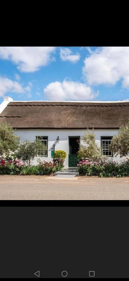 Old Village Lodge McGregor Exterior photo